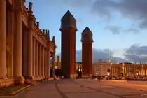Die zwei Venizianischen Backsteint�rme auf den Spanischen Platz in Barcelona. (Dezember 2011)