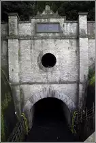 Weilburg. Die n�rdliche Einfahrt in den 195 m langen Schifffahrtstunnel, der in den Jahren 1844-47 erbaut wurde. 18.09.2017