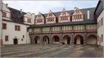 Weilburg. Der Nordfl�gel des Schlosses entstand ab 1570. Sein Arkadengang �ffnet sich zum Innenhof des Hochschlosses. 18.09.2017