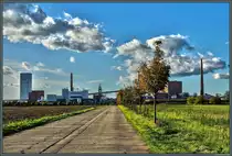 Das 1969 in Betrieb genommene Kaliwerk in Zielitz ist das gr��te Kalibergwerk Deutschlands und geh�rt seit 1993 zum Kali+Salz AG. J�hrlich werden etwa 12 Millionen Tonnen Rohsalz gef�rdert, die in der Anlage weiterverarbeitet werden. (bei Loitsche, 08.10.2017)