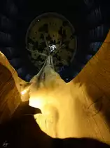 Im Jahr 2011 hat man im Gasometer Oberhausen einen k�nstlichen Baum aufgebaut.