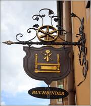 Osnabrck. Zunftschild eines Buchbinders am Markt. 02.09.2017