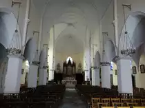Plelan-le-Grand, neugotischer Innenraum der Pfarrkirche Saint-Pierre (10.07.2017)