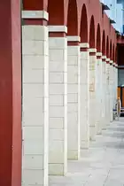 S�ulengang des Hotels R2 Pajara Beach in Costa Palma auf der Insel Fuerteventura - Spanien. Aufnahme: 15. Oktober 2017.