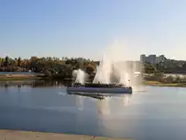 Die Angara mit einem Font�nenspiel in Irkutsk am 15. September 2017.