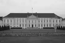 Das Schloss Bellevue ist der erste Amtssitz des deutschen Bundespr�sidenten und befindet sich im Berliner Stadtteil Tiergarten. (Oktober 2013)