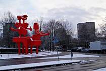 Der rote Otto in Freiburg-Landwasser am 15. Januar 2017.

Der rote Otto ist das Wahrzeichen des Stadtteils und sehr beliebt. Seine Sanierung vor einigen Jahren wurde zu einem gro�en Teil aus Spenden finanziert. Gerade an tristen Regentagen vermittelt er mit seiner leuchtend rote Farbe ein positives Bild.