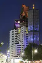 Die im Zweiten Weltkrieg zerst�rten neuromanischen Kaiser-Wilhelm-Ged�chtniskirche iste heute ein Museum und Mahnmal f�r den Frieden. (Berlin-Charlottenburg, Oktober 2013)