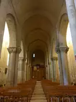 Aulnay, romanischer Innenraum der Kirche Saint-Pierre (15.07.2017)