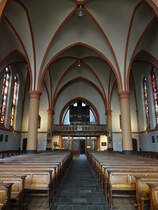 Tubbergen, neugotischer Innenraum der Pfarrkirche St. Pancratius (22.07.2017)
