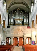 Olten, r�misch-katholische Pfarrkirche St. Martin, Orgelempore. Die heutige Orgel wurde 1992 von Mathis Orgelbau, N�fels, neu erbaut - 01.03.2012