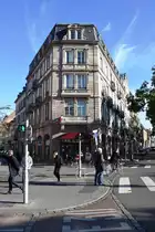 STRASBOURG (D�partement du Bas-Rhin), 13.10.2017, Wohn- und Gesch�ftshaus zwischen Rue Kageneck (links) und Quai Saint-Jean (rechts)