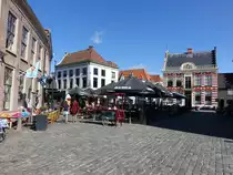 Hattem, Rathaus am Markt, erbaut von 1619 bis 1625 (23.07.2017)