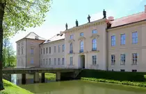 Der Eingang des Schlosses Rheinsberg zum Innenhof, Blickrichtung S�den, am Schlossgarten. [11.5.2017 | 14:26 Uhr]