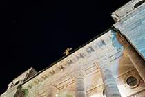 Blick auf das Jesuskreuz des Doms in St. Blasien am Abend des 9.12.2017.