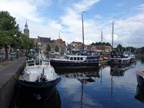 Blokzijl, Huser entland der Hafenmulde de Kolk, erbaut im 17. Jahrhundert (24.07.2017)