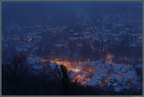 Winterlich verschneit prsentiert sich am 10.12.2017 die Stadt Wernigerode. Entstanden ist die Aufnahme vom Schlossberg oberhalb der Stadt. 