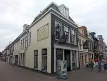 Leeuwarden, historische H�user in der Nieuwestad Stra�e (25.07.2017)