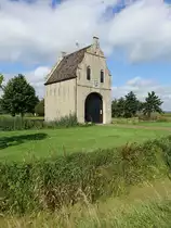 Bears, Torgeb�ude von 1616 zum ehem. Schloss (26.07.2017)