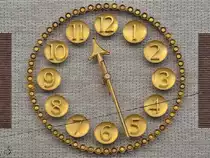 Die gro�e Wanduhr am Einkaufszentrum  �hl�ns City   in der Stockholmer Innenstadt. (Oktober 2011)