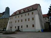 Saalekreis: Bad Drrenberg,  Altes Salzamt , das  Cassenhaus  der kniglich preuischen (vormals kurschsichen) Saline Drrenberg wurde erstmals 1488 erwhnt. In diesem Gebude befindet sich der lteste Steinbackofen Deutschlands, welcher aus der ersten Hlfte des 16. Jahrhunderts stammt. Die umfangreiche Sanierung erfolgte zwischen 2008 und 2015. Wie bereits zu DDR-Zeiten ist hier das Standesamt beheimatet. Am linken Bildrand ist der Borlachturm erkennbar. (06.01.2018)  