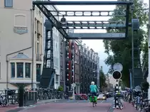 Die Peperbrug ist eine im Jahre 1929 fertiggestellte Klappbr�cke. (Amsterdam, August 2012)