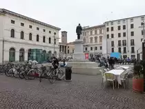 Padova/Padua, Statue von Camillo Benso an der Piazza Cavour (28.10.2017)