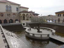 Monselice, Brunnen an der Piazza Mazzini in der Altstadt (29.10.2017)