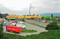 Pratteln, Autobahnrastst�tte “Autogrill”, vom Zug aus gesehen. Er�ffnet am 26. Oktober 1978 unter dem Namen Autobahnrastst�tte “Windrose” - 27.08.2013