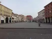 Rovigo, historische Geb�ude an der Piazza Vittorio Emanuele (29.10.2017)
