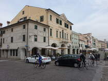 Este, Gebude an der Via Giacomo Matteoti zur Piazza Maggiore (29.10.2017)