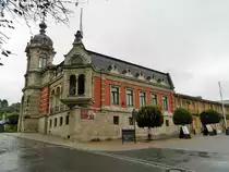 Freyburg/Unstrut: der historische Firmensitz der Rotkppchen-Sektkellerei. Hier werden Fhrungen durch die alten Kelleranlagen angeboten, dabei gibt es neben Einblicken in die traditionelle Sektherstellung auch eine prickelnde Kostprobe des edlen Getrnkes. (12.07.2017)