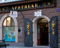  Eingangsportal  der Alten-Stadtapotheke; 080216