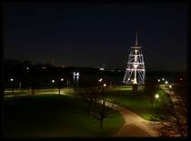 Nachtaufnahm von der Mhlenweide in Duisburg-Ruhrort.