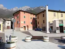 Sabbionara, H�user an der Via San Viglio in der Alstadt (01.11.2017)