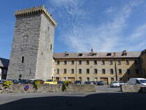 Embrun, Erzbischflicher Palais und Tour Brune, Donjon erbaut im 12. Jahrhundert (23.09.2017)