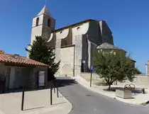 Saignon, die Kirche Notre-Dame-de-Piti� wurde im 11. und 12. Jahrhundert erbaut (24.09.2017)