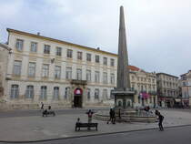 Arles, Kloster St. Trophime und Obelisk am Place de la Republique (25.09.2017)