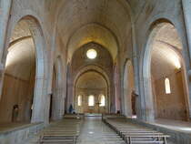 Le Thoronet, Innenraum der Abteikirche, erbaut im 12. Jahrhundert (27.09.2017)