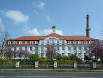 Ein markantes Gebude auf dem Dresdner Industriegelnde. (April 2017)