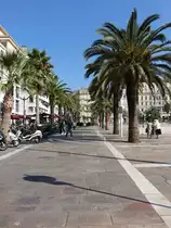 Toulon, Geb�ude am Place de la Liberte in der Altstadt (28.09.2017)