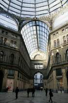 Ein Hauch von Milano sollte die Galleria Umberto I im S�den verspr�hen und Napoli als wirtschaftliches Zentrum S�ditaliens repr�sentieren.