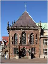 Bremen. Die Sdostfassade des Rathauses. Das Portal wird seit 1901 von zwei Reiterfiguren eingerahmt. 18.03.2018