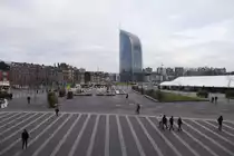 LI�GE/L�TTICH (Province de Li�ge), 11.01.2018, Blick vom Bahnhof auf den Tour Paradis