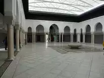 Paris, Innenhof in der gro�en Pariser Moschee im Mud�jar-Stil (01.04.2018)