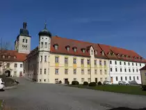 Kloster Plankstetten, gegr�ndet 1129 als bisch�fliches Eigenkloster durch Graf Ernst II. von Hirschberg und seine Br�der Graf Hartwig III. von Gr�gling, Klostergeb�ude erbaut im 17. Jahrhundert (26.03.2017)