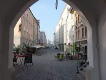 Rosenheim, Ausblick auf die Nikolaistra�e vom Mittertor (02.04.2017)