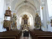 Vogtareuth, barocke Alt�re und Kanzel in der Pfarrkirche St. Emmeran (02.04.2017)