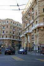 Es gibt aber auch Beispiel fr gepflegte Bauwerke aus dem 19. Jh. Hier der schne Rundbau am Piazza G. Bovio.