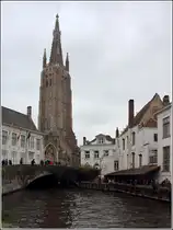 Br�gge. Die auf das 13. Jahrhundert zur�ckgehende Liebfrauenkirche beherbergt eine von Michelangelo geschaffene Madonnenfigur. Der Turm ist 122 m hoch. 29.04.2018